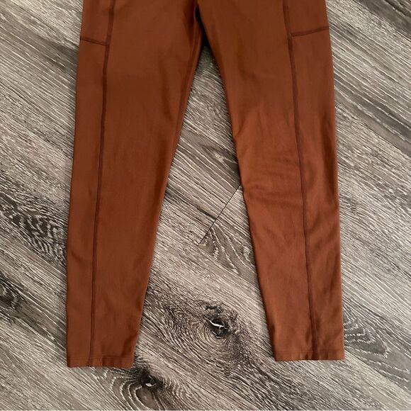 Carbon38 High Rise 7/8 Legging With Pockets In Cloud Compression - Picture 2 of 5